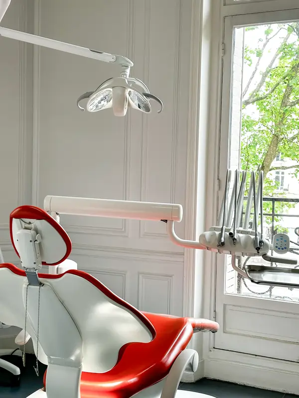 Cabinet dentaire Dr Vali 85 Avenue Charles de Gaulle