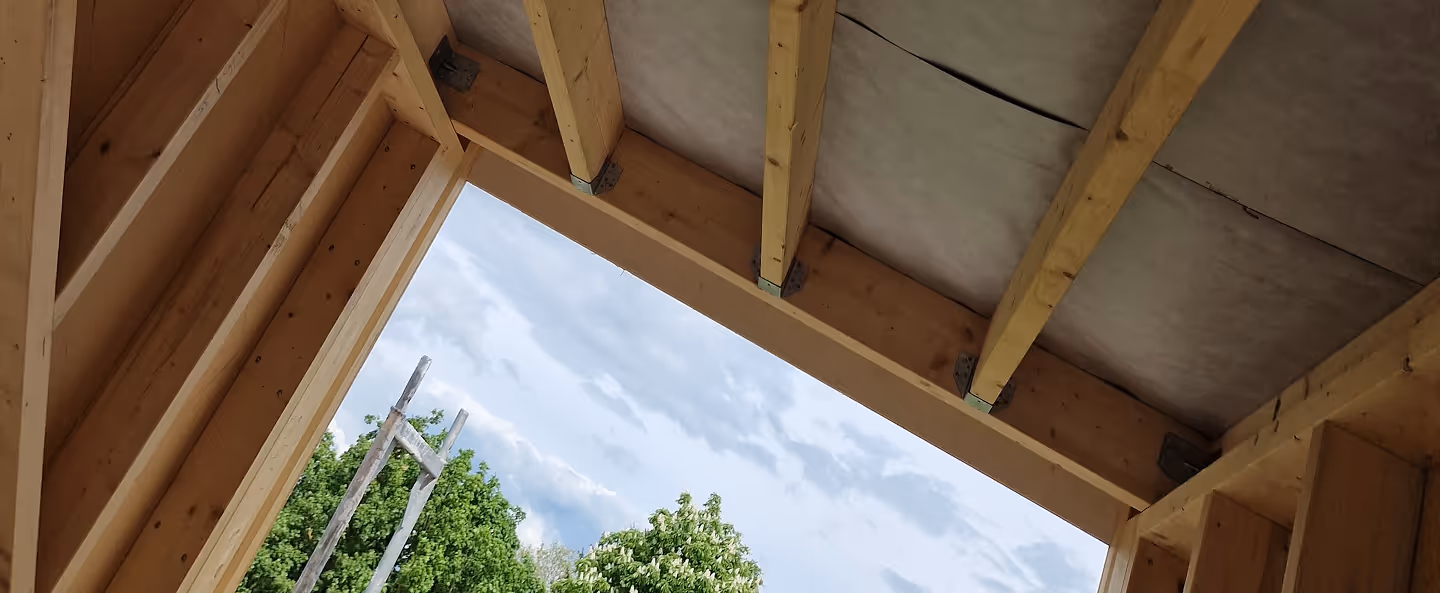 Holzdachkonstruktion im Rohbau – statische Berechnung und Tragwerksplanung