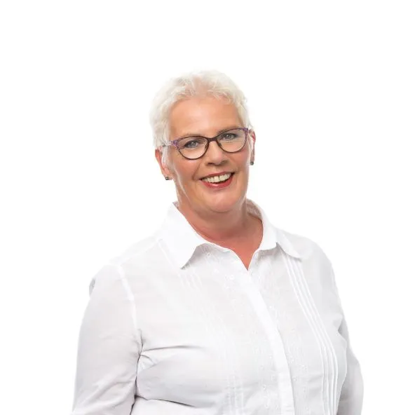 Porträt von Barbara Rathgeber, Mitarbeiterin im Verkaufsteam.