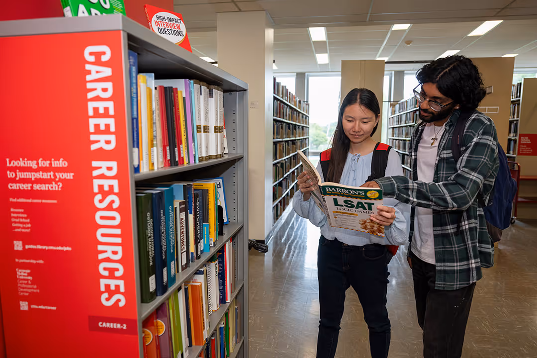 Carnegie Mellon University, Hunt Library.
Courtesy of organization's name.
The Foundation's Institutional grants committee provided 2 grants: one for sound dampening work cubes and another for study pods.