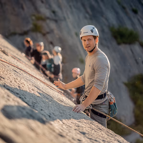 Liam Dawson, Seasonal Guide