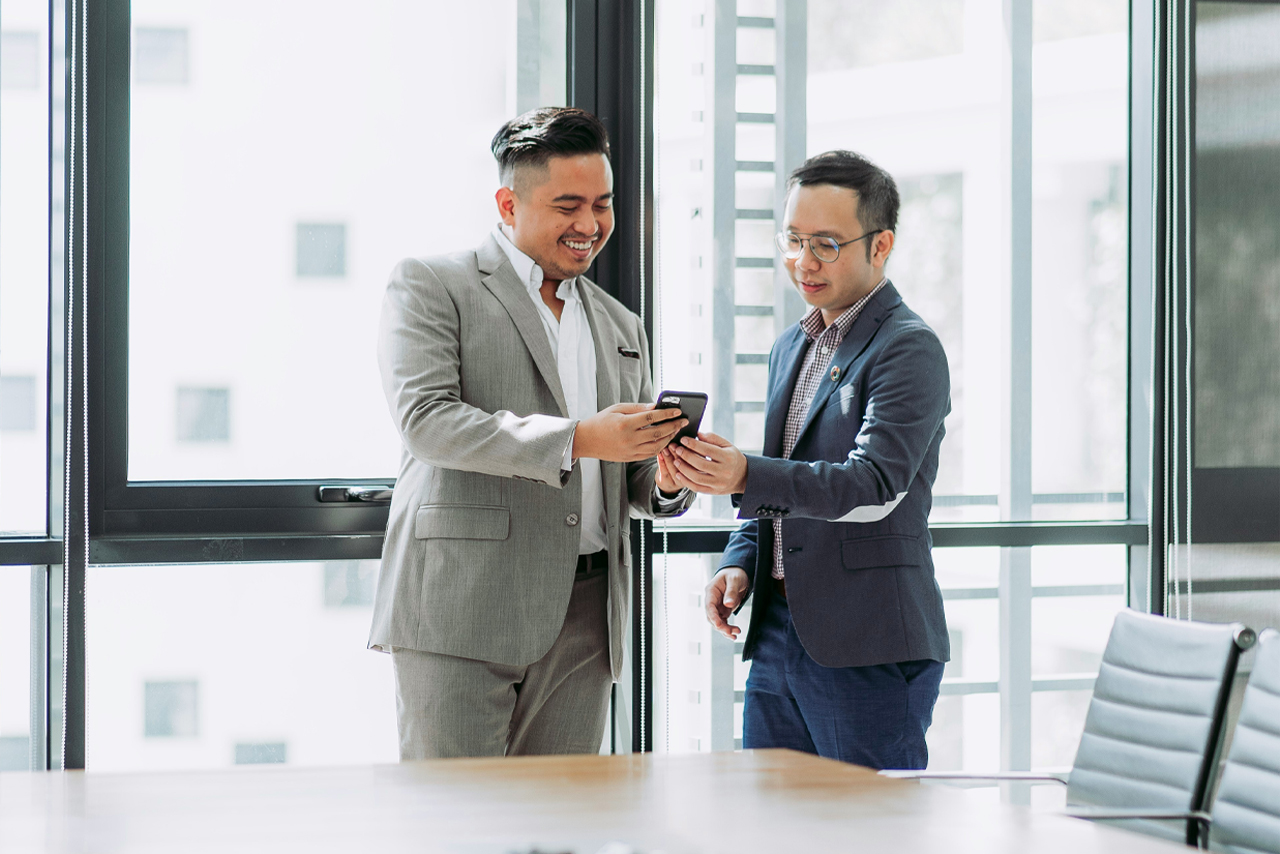 Group of people with a business investor visa having a business meeting