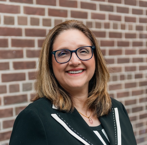 Roslyn Kaman Headshot