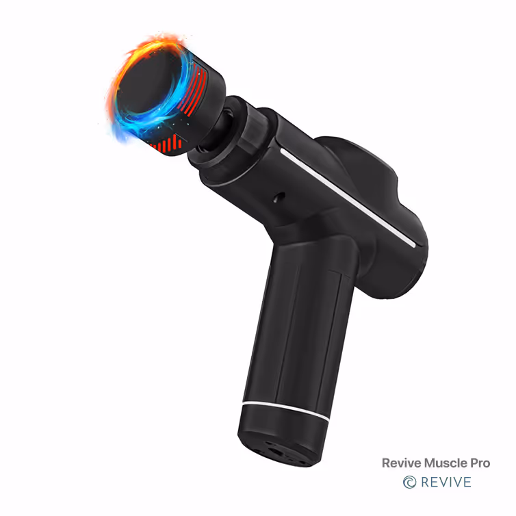 Pistola de masaje negra con un cabezal iluminado en azul y naranja, diseño moderno para alivio muscular.