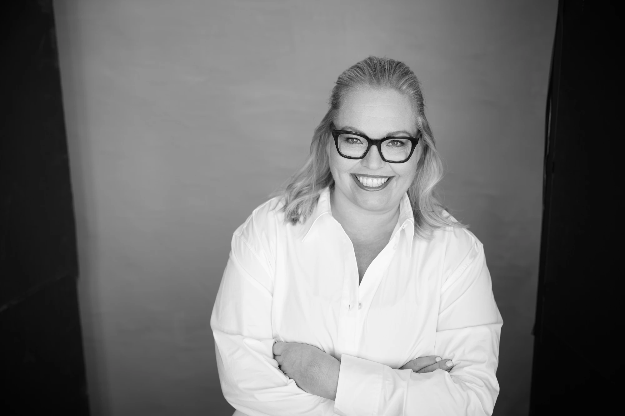 Emma Alftan hymyilee kameralle