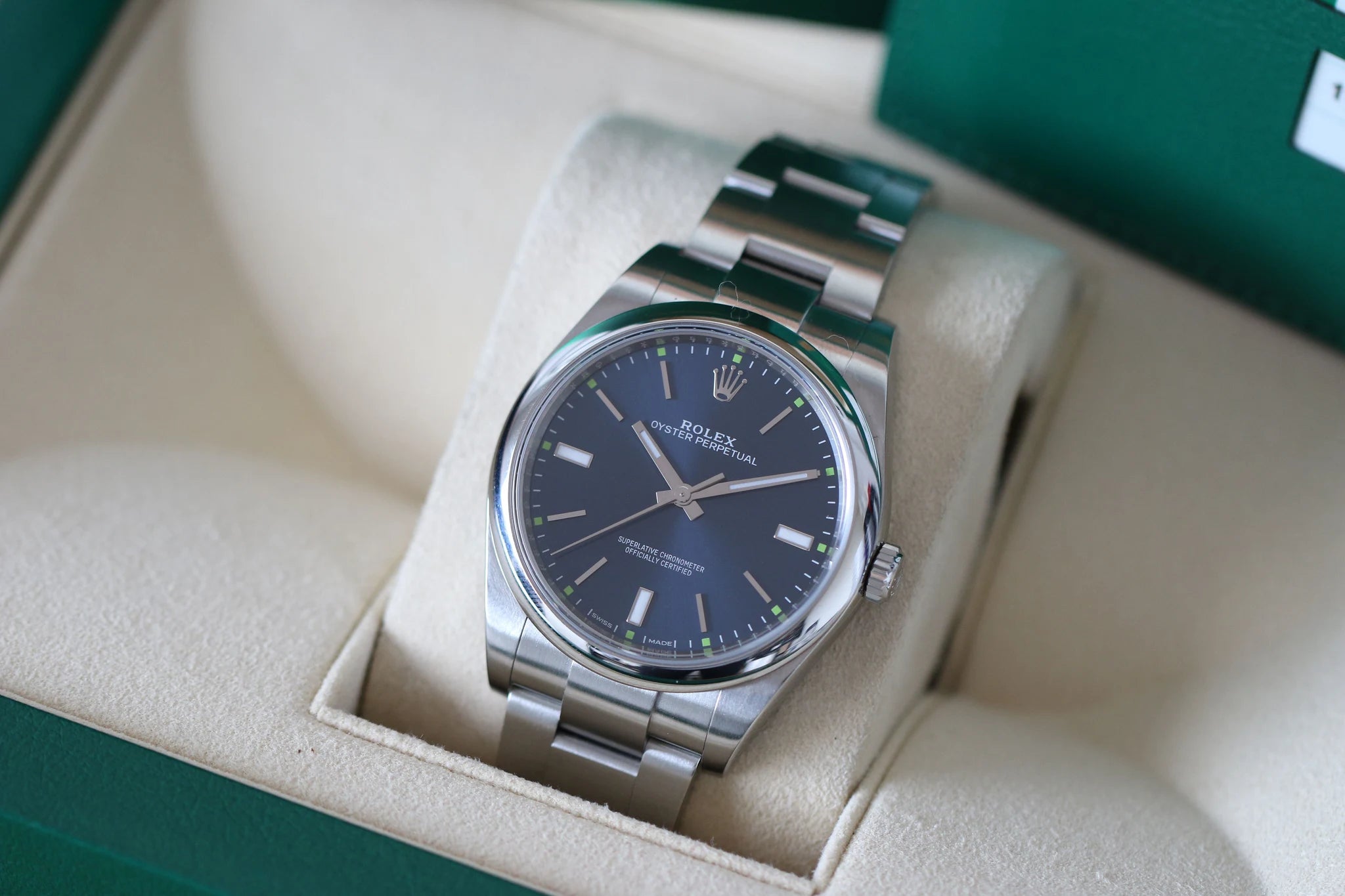 Rolex Oyster Perpetual 39 114300 bleu Full set 2016