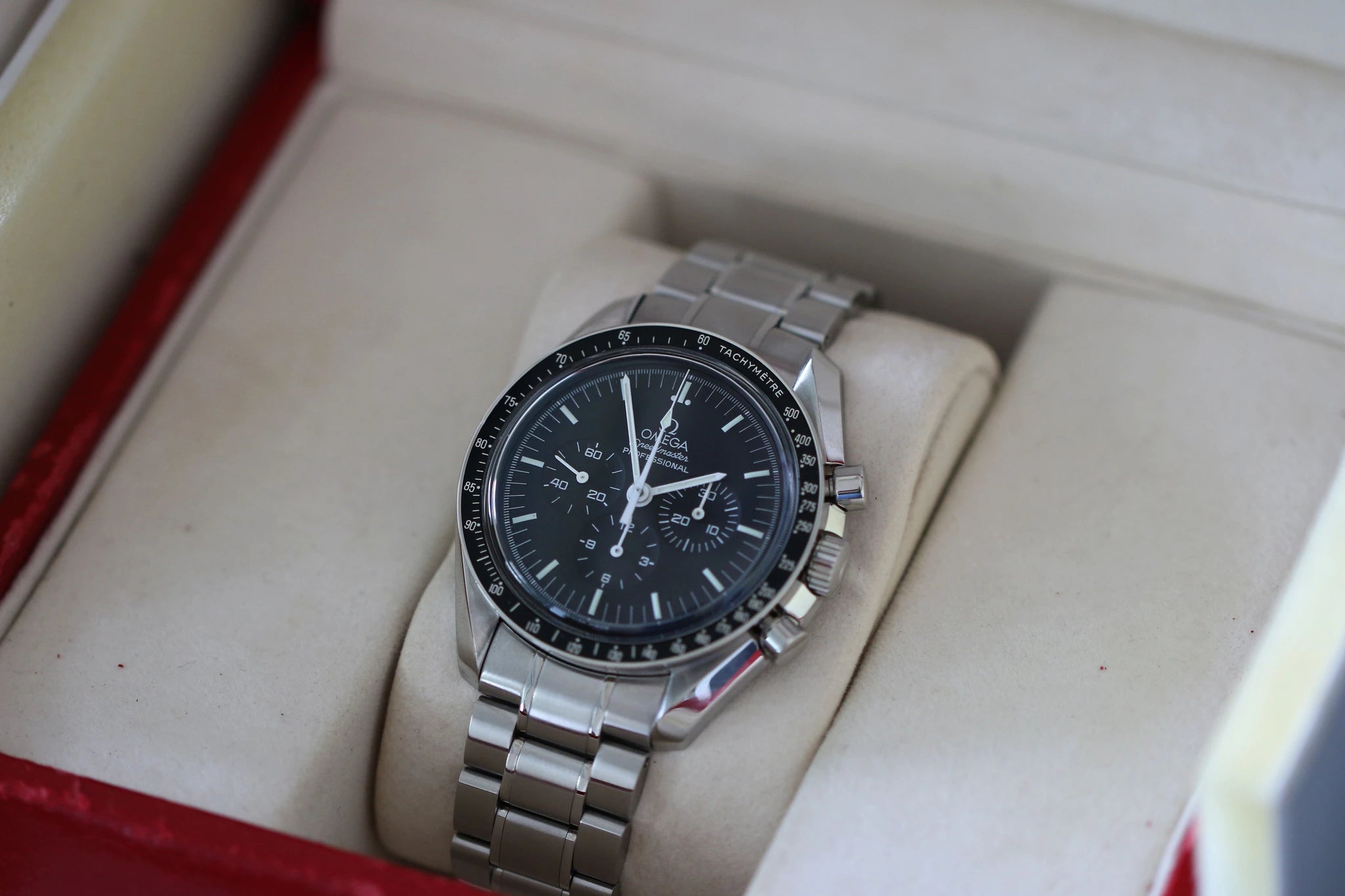 Omega Speedmaster Professional Moonwatch 3570.50.00 Full set 2002