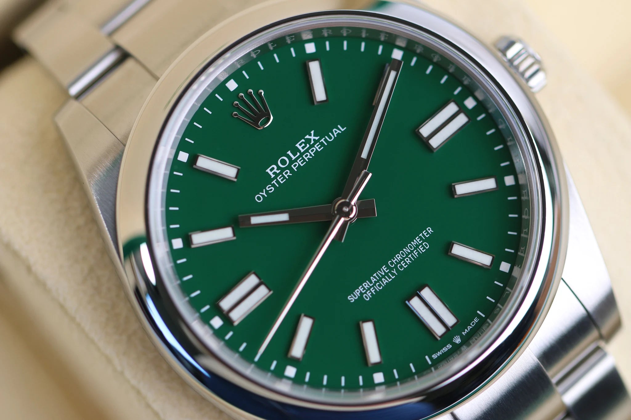 Rolex Oyster Perpetual 41 124300 2024 Green Stainless Steel