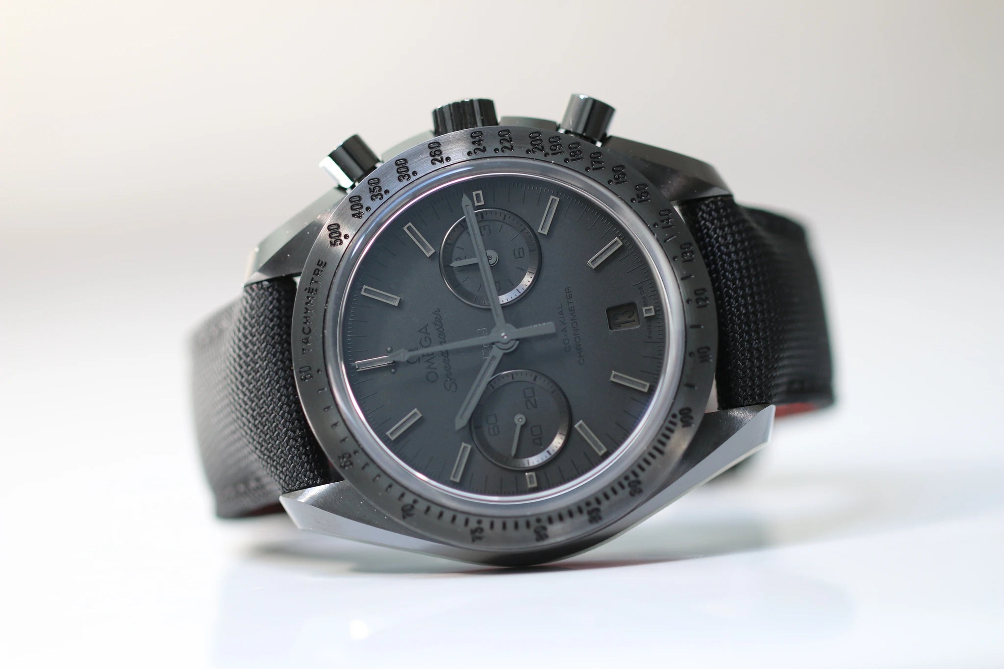 Omega Speedmaster Dark Side of the Moon 311.92.44.51.01.005 2017