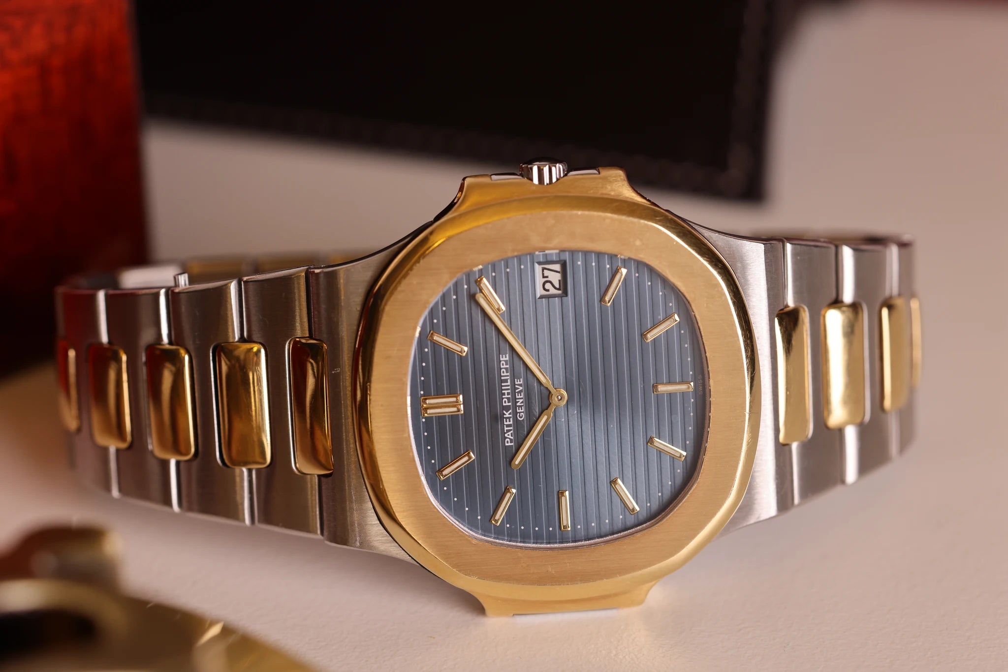 Patek Philippe Nautilus 3700/1JA-050 Full set Or Acier 1980