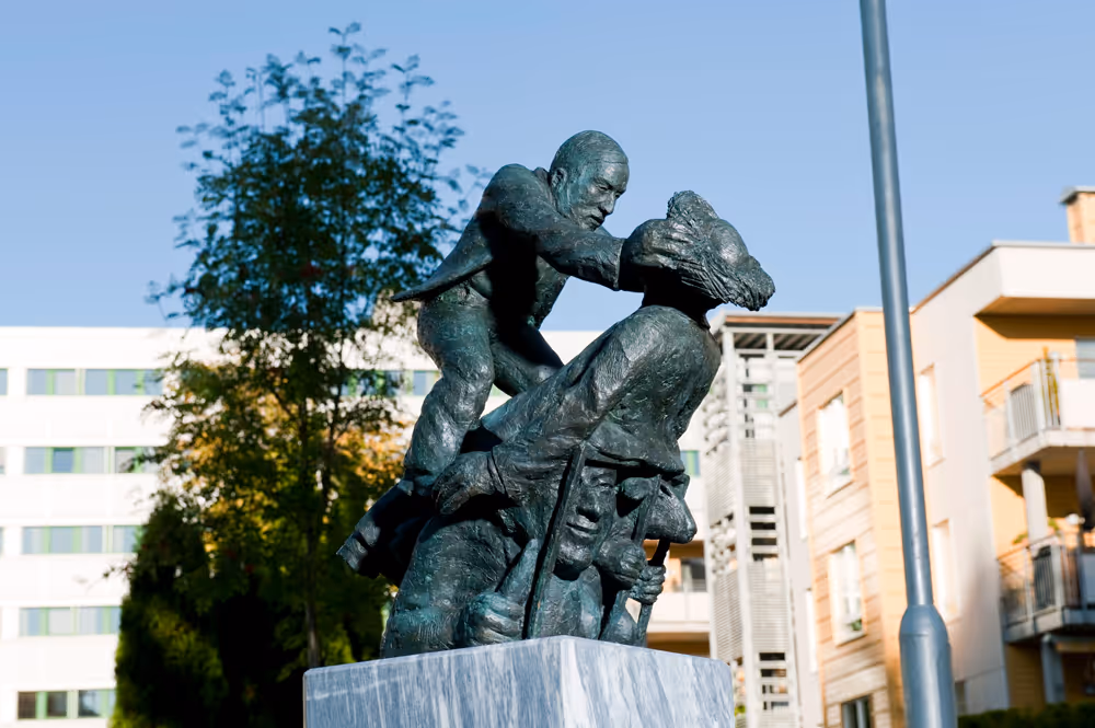 Peer møter Begriffenfeldt ved Dårekisten