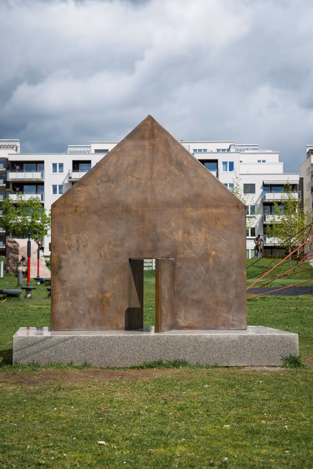 Atter og fram er like langt; - du og ind det er lige trangt!