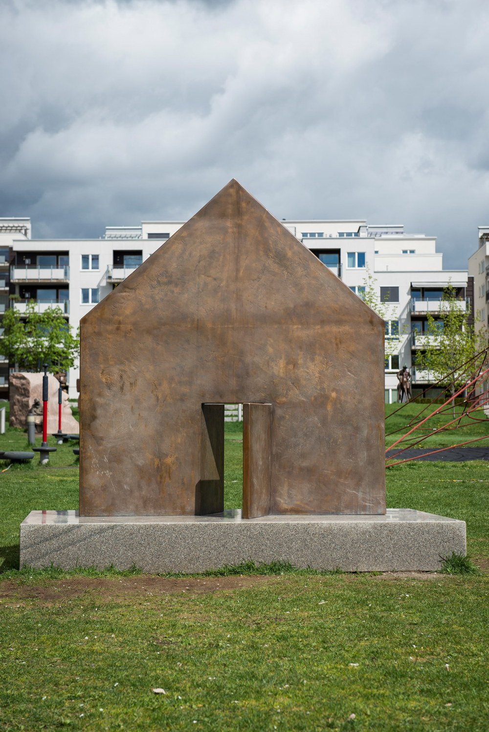 Atter og fram er like langt; - du og ind det er lige trangt!