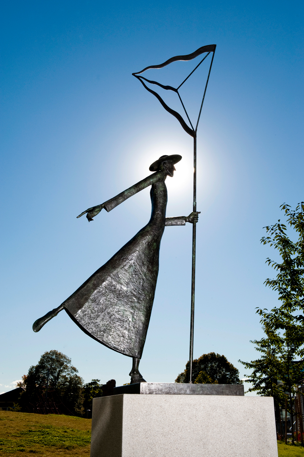 Den magre i prestekjole med fuglekongens nett