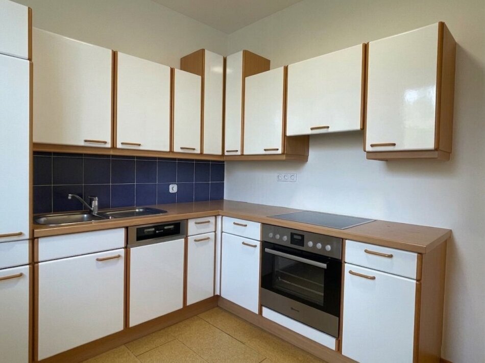 GRAZ - Geidorf: Große Küche + Wohn/Schlafzimmer auf 40m² + 5m² Balkon, für Studenten oder Anleger
