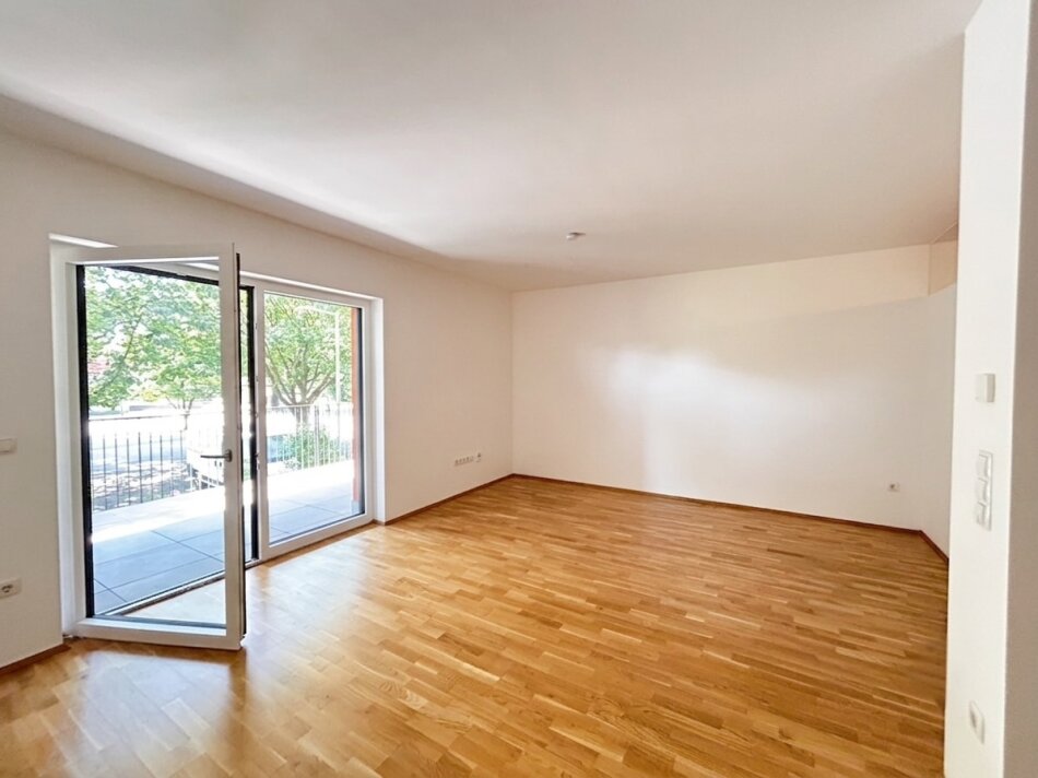 Bad Radkersburg: 1. MONAT MIETFREI! Charmante 2-Zimmer-Wohnung mit Balkon, Tiefgarage & zentrale, dennoch ruhige Lage!