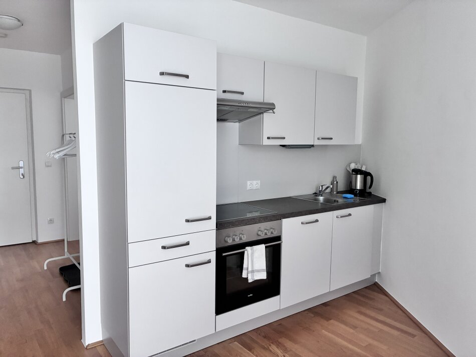 Graz-Leonhard: Vollmöbliertes und ausgestattetes 2-Zimmer Kurzzeitmiete-Apartment mit Innenhofbalkon - Nähe Schillerplatz und Universitäten, Tiefgarage möglich!
