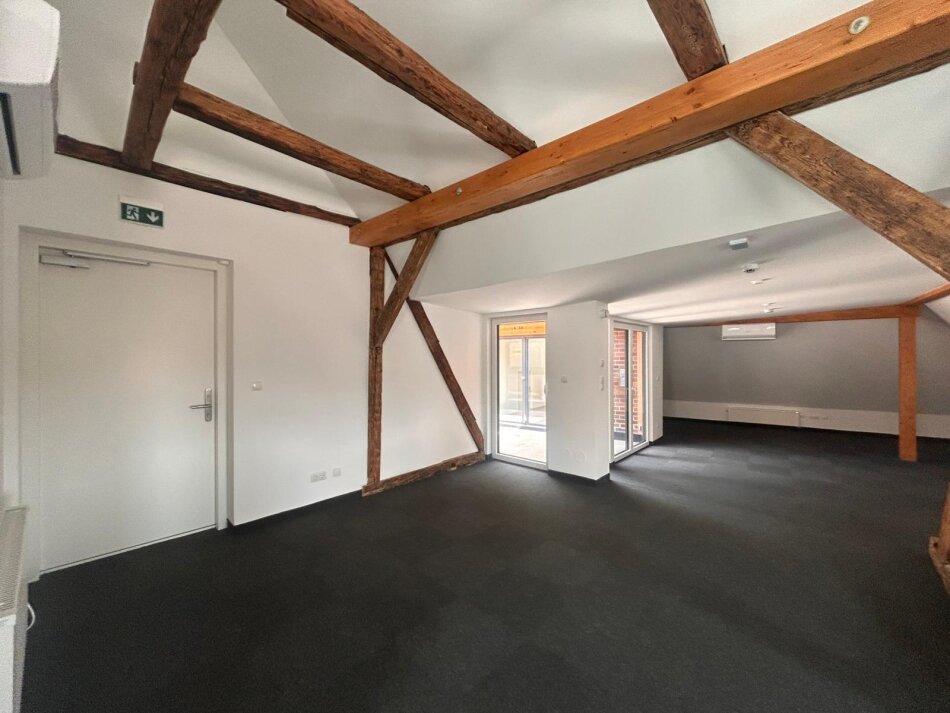 Graz-Geidorf: Loft-Dachterrassenwohnung mit Lift und Parkplatz!