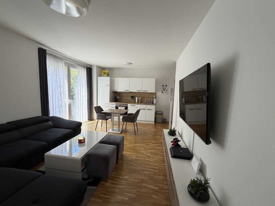 Graz-Nähe UKH/LKH West: Schöne und ruhig gelegene 2-Zimmer-Wohnung mit Balkon und Tiefgarage!