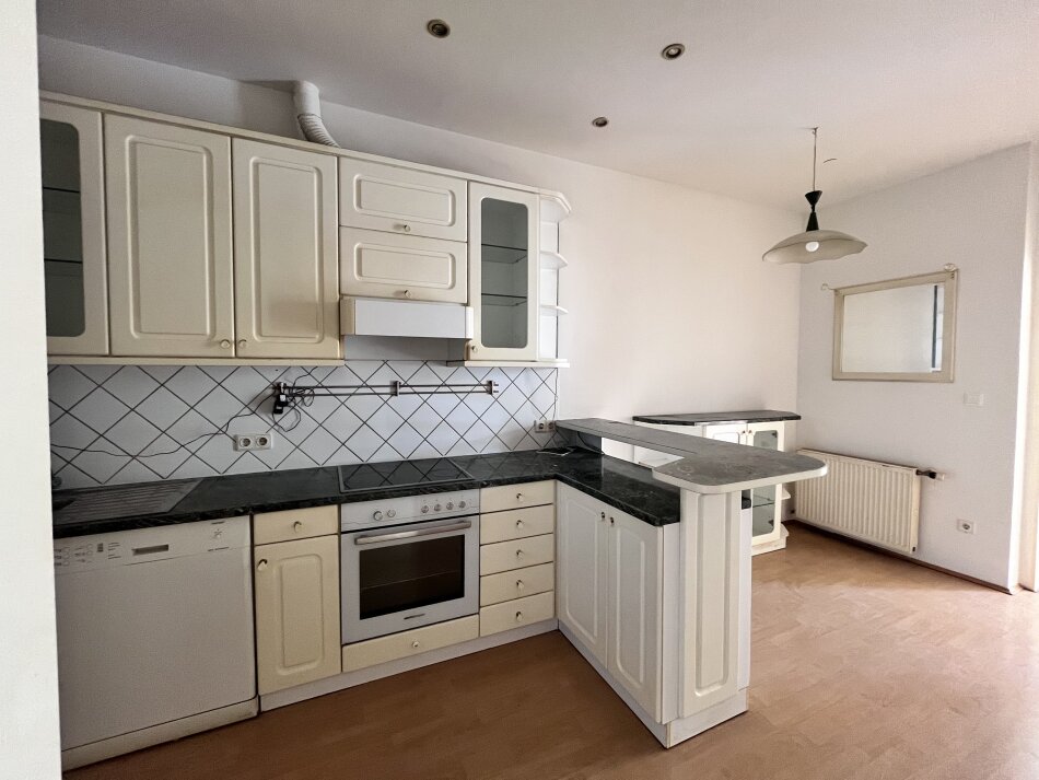 Graz-Nähe Citypark: 3-Zimmer-Wohnung in zentraler Lage, Liftkomfort & großzügigen Wohnbereich!