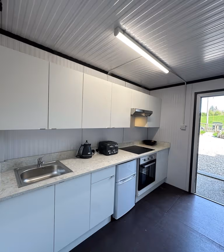 A TRU Modular Kitchen with a fully fitted kitchen