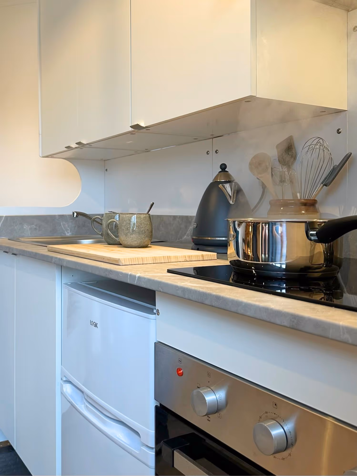 TRU Modular Kitchen Hob, Oven and worktop