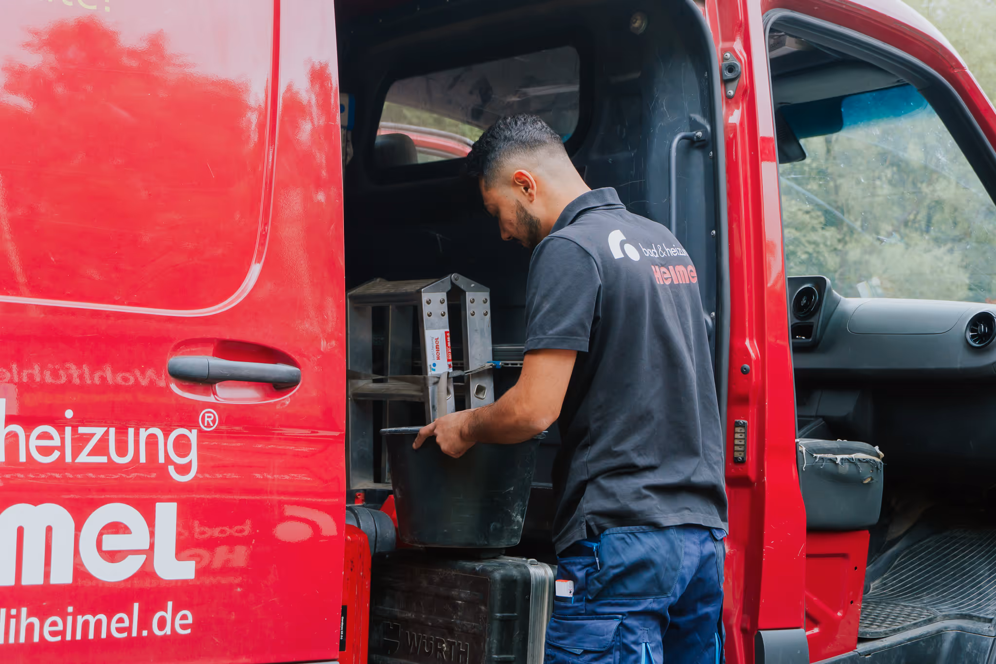 Firmenwagen-Heimel mit Mitarbeiter von Heimel 