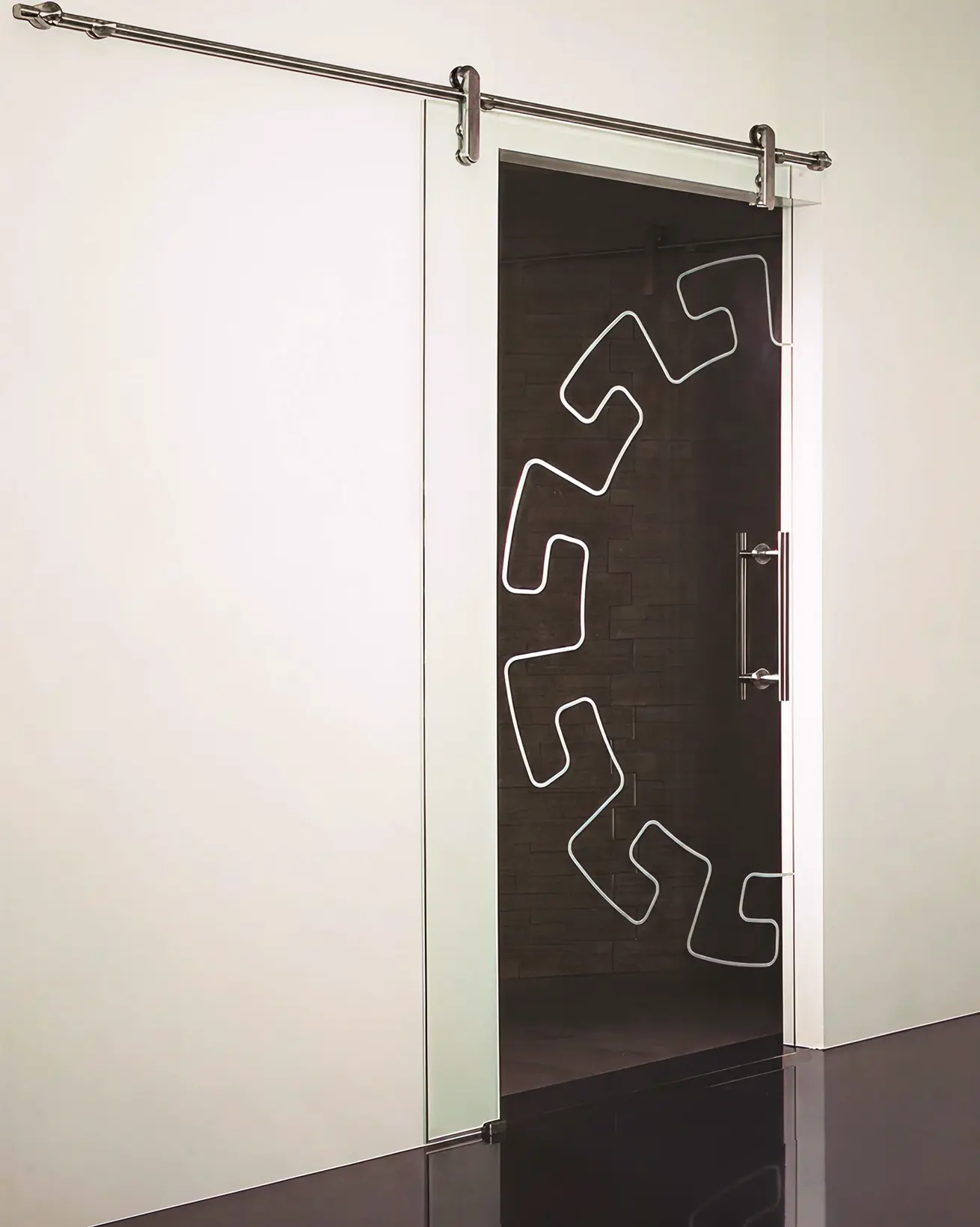 Klizna dvokrilna vrata sa glatkom funkcionalnoscu i tihim zatvaranjem