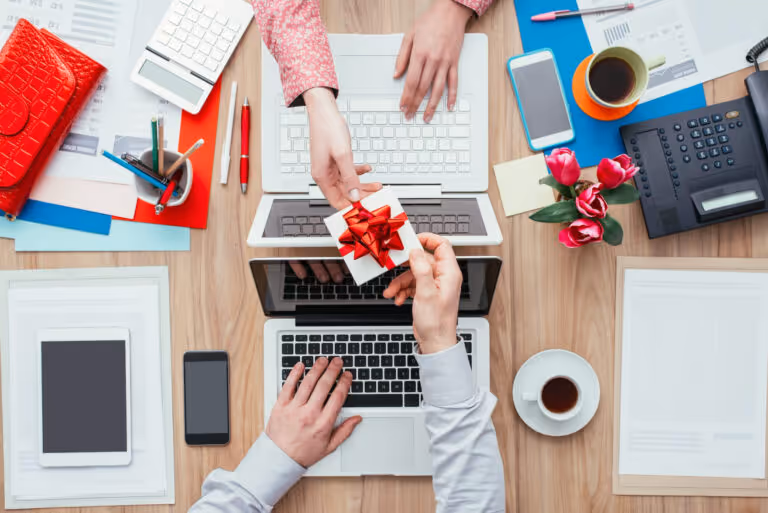 Leor Ram Featured In BizBash: The Psychology of Corporate Gifting: A Deep Dive Into Swag Ahead of Giving Tuesday