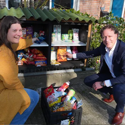 Donatie aan 12 voedselkasten door heel Nederland