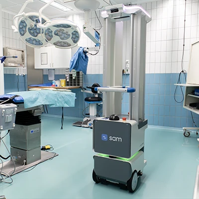 Wereldprimeur robot SAM bij dierenziekenhuis