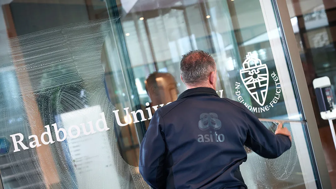 glazenwasser radboud universiteit Nijmegen
