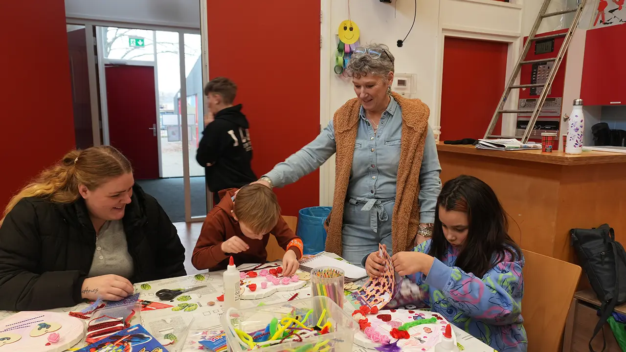 Erica Ottens organiseert knutselmiddag