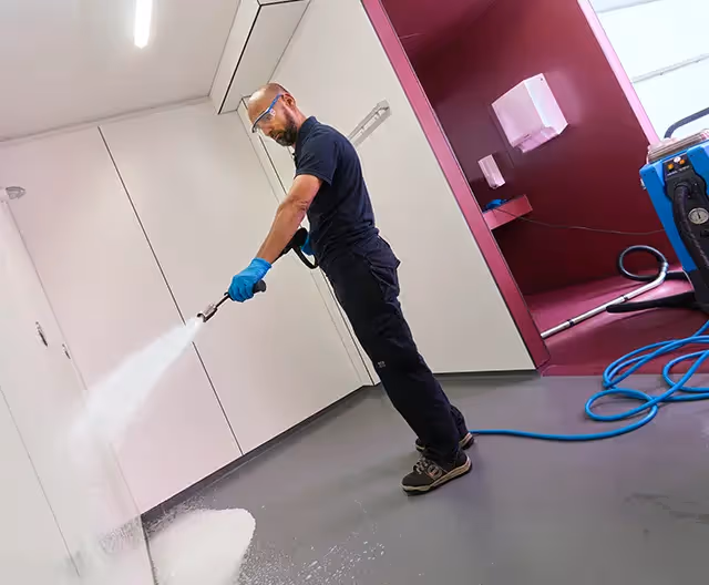 Dieptereiniging door Asito: ook moeilijk bereikbare plekken worden grondig aangepakt voor een blijvend frisse indruk