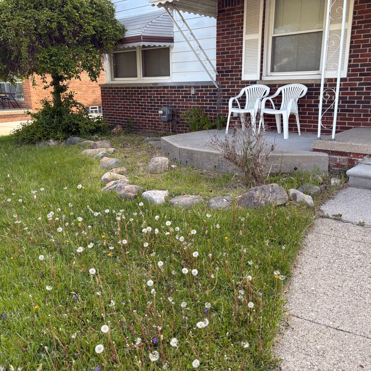 Nico’s Lawn Care LLC expert lawn maintenance for residential properties in Metro Detroit