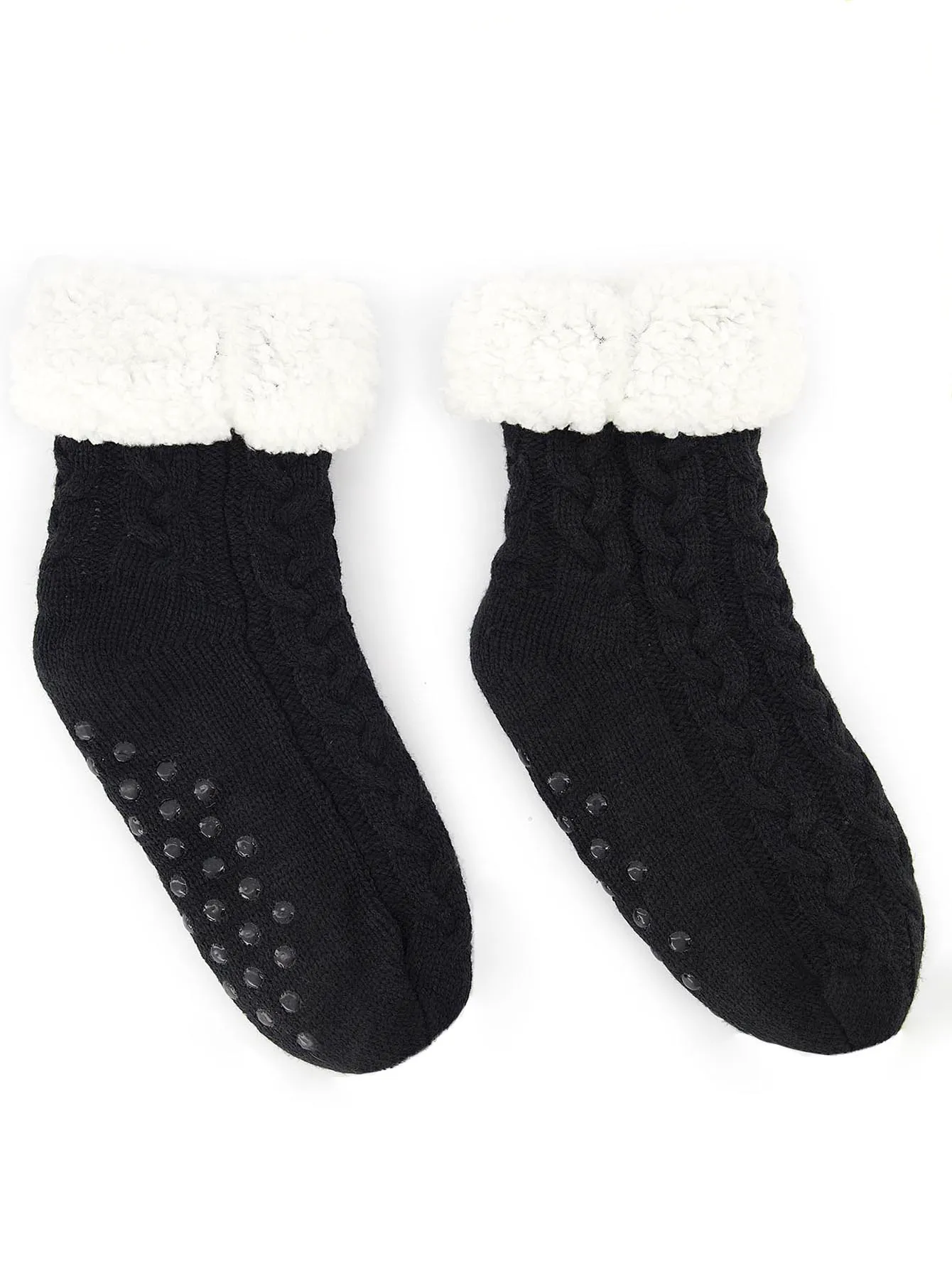  Calcetín invernal color negro forro polar color blanco.