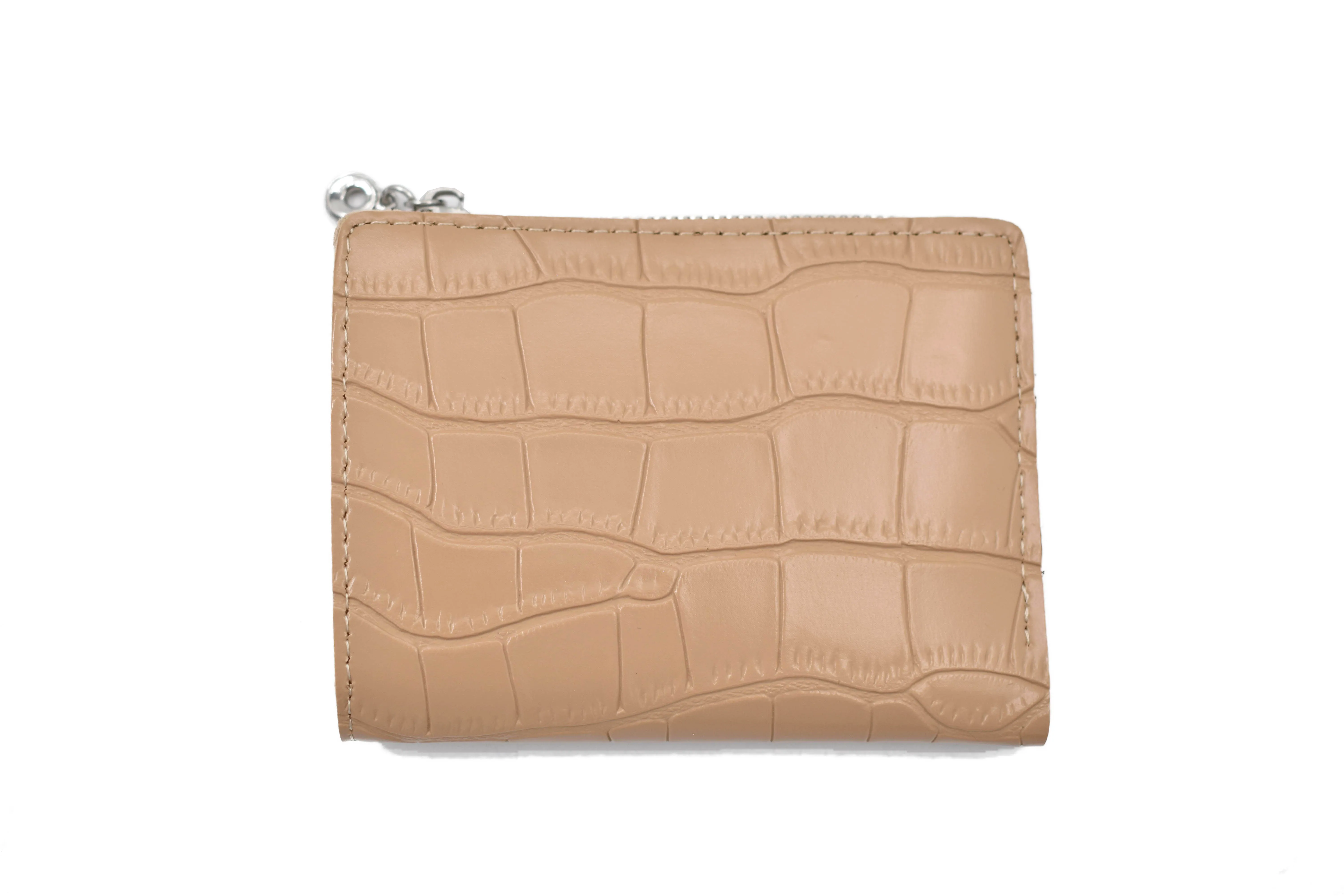 Cartera corta para mujer, diferentes diseños y colores.