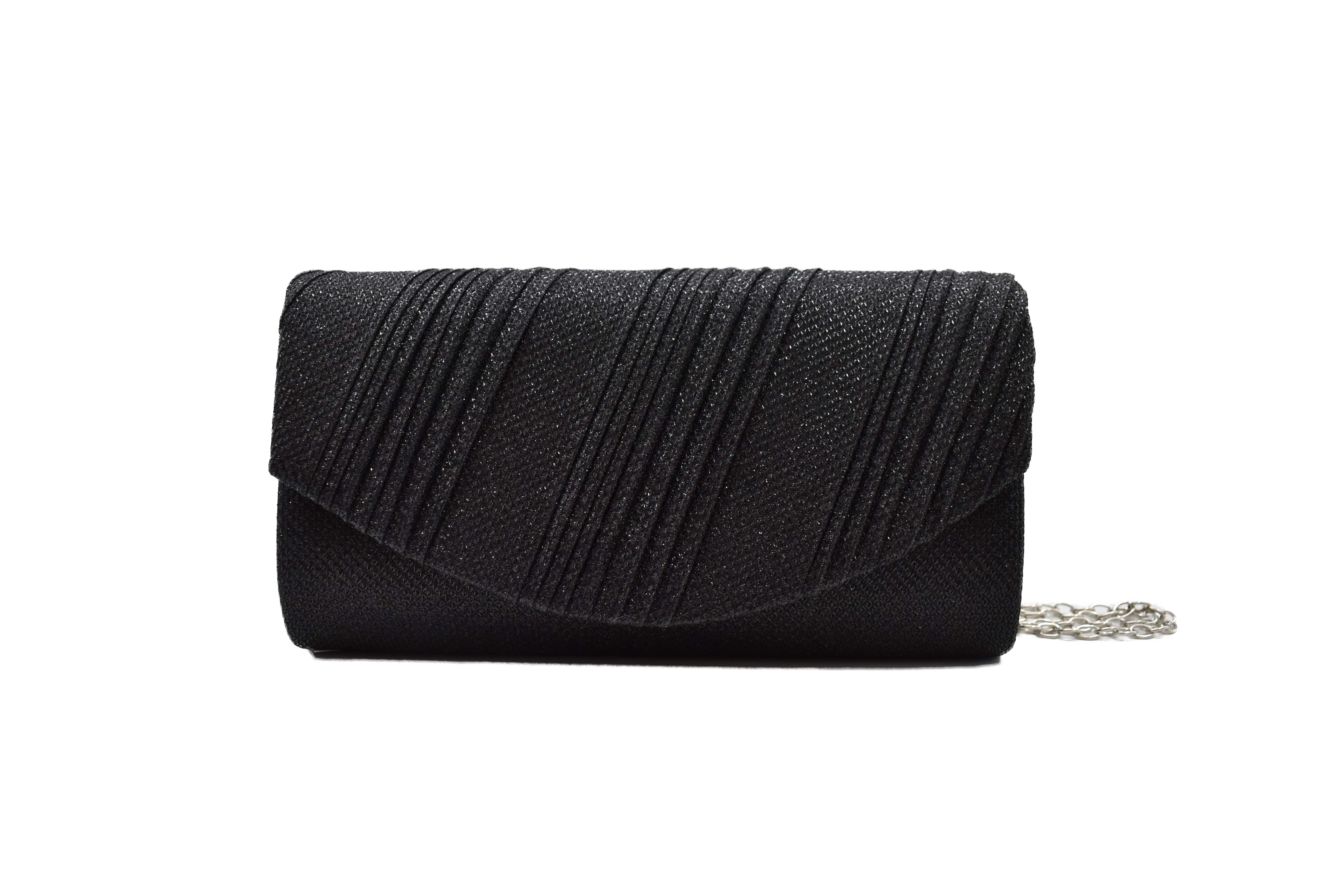  Bolsa clutch  con detalle de líneas