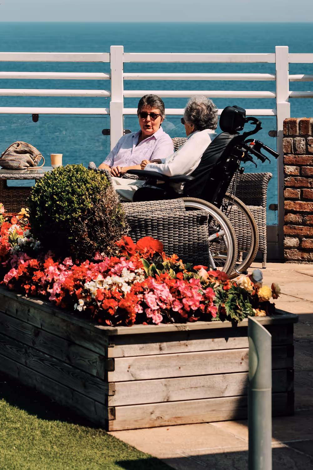 Cheval Roc terrace and residents