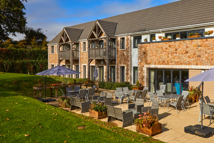 Great home settings and comfortable surrounds