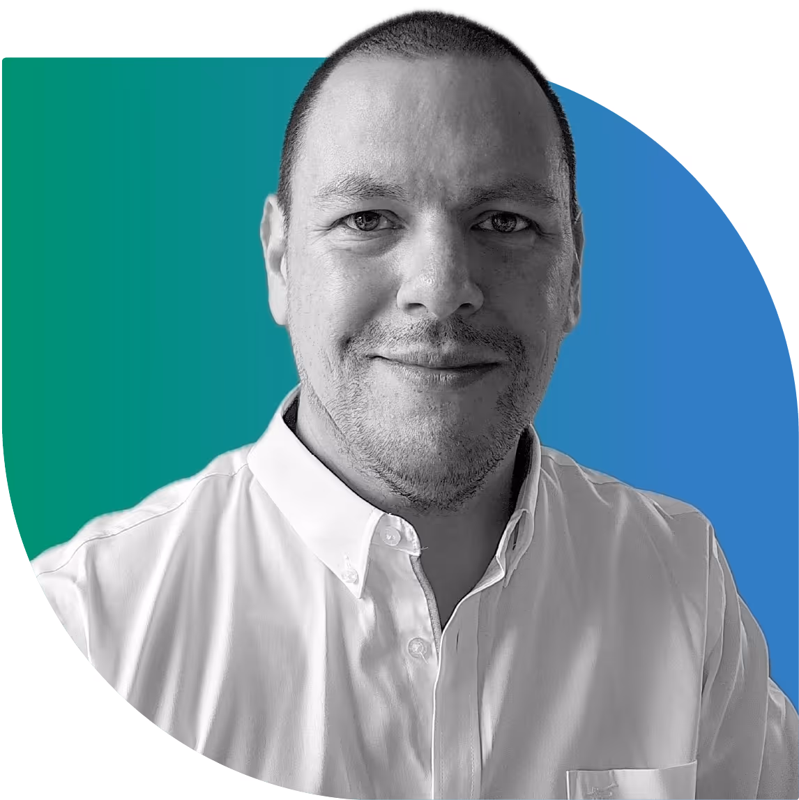 Head shot of Raul de la Jaraul