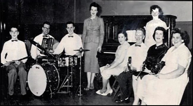 Chicago Ceili Band members performing traditional Irish music