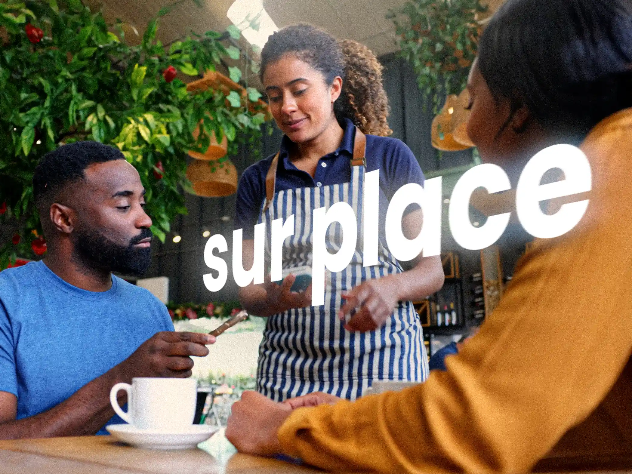 ANCV serveuse et couple à table