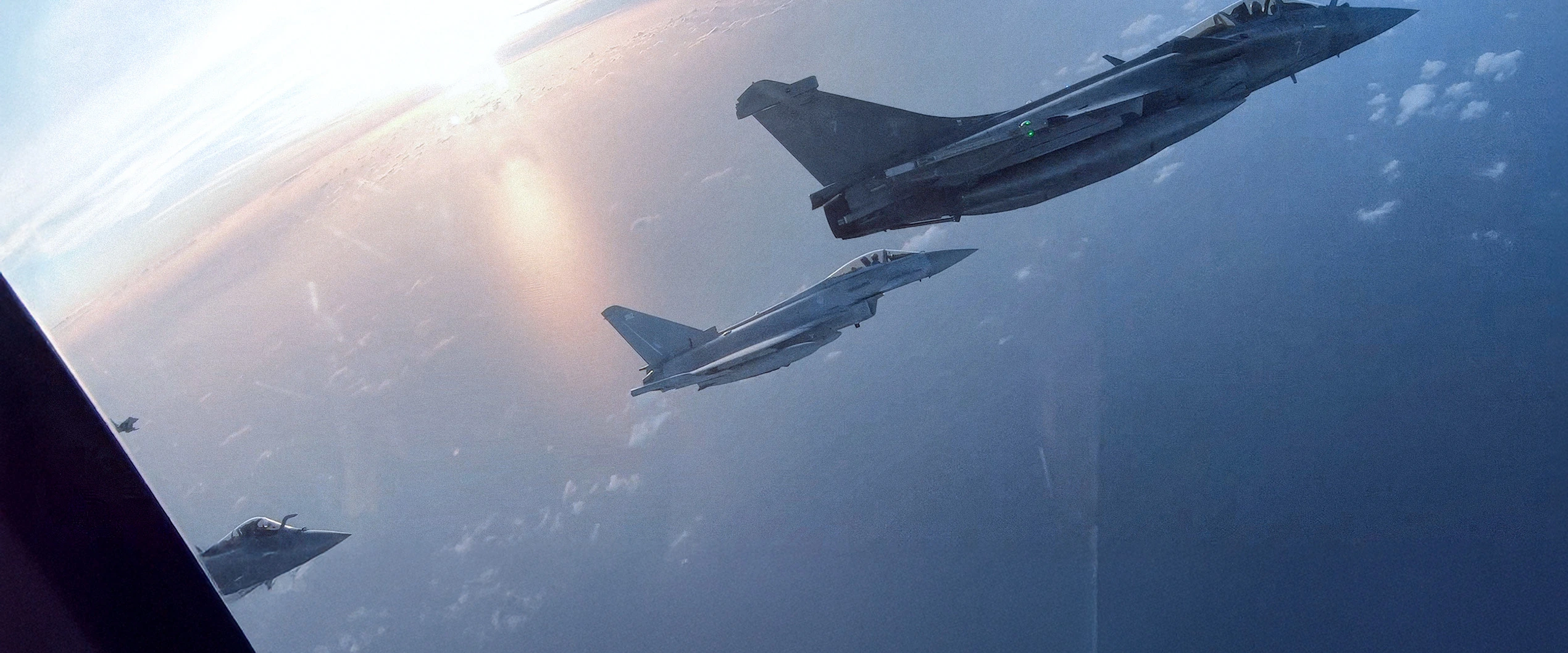 DGA Avions de chasse en vol