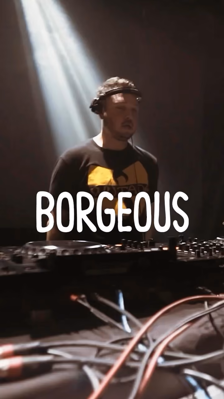 18093201131208464