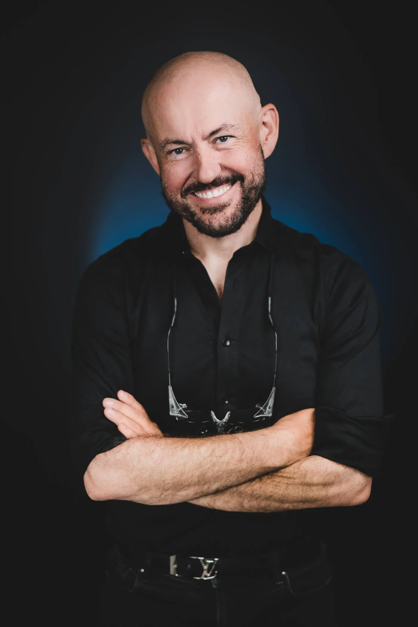 dr-maciej-drosd-portret-stomatologa-specjalisty-od-metamorfoz-dental-camp
