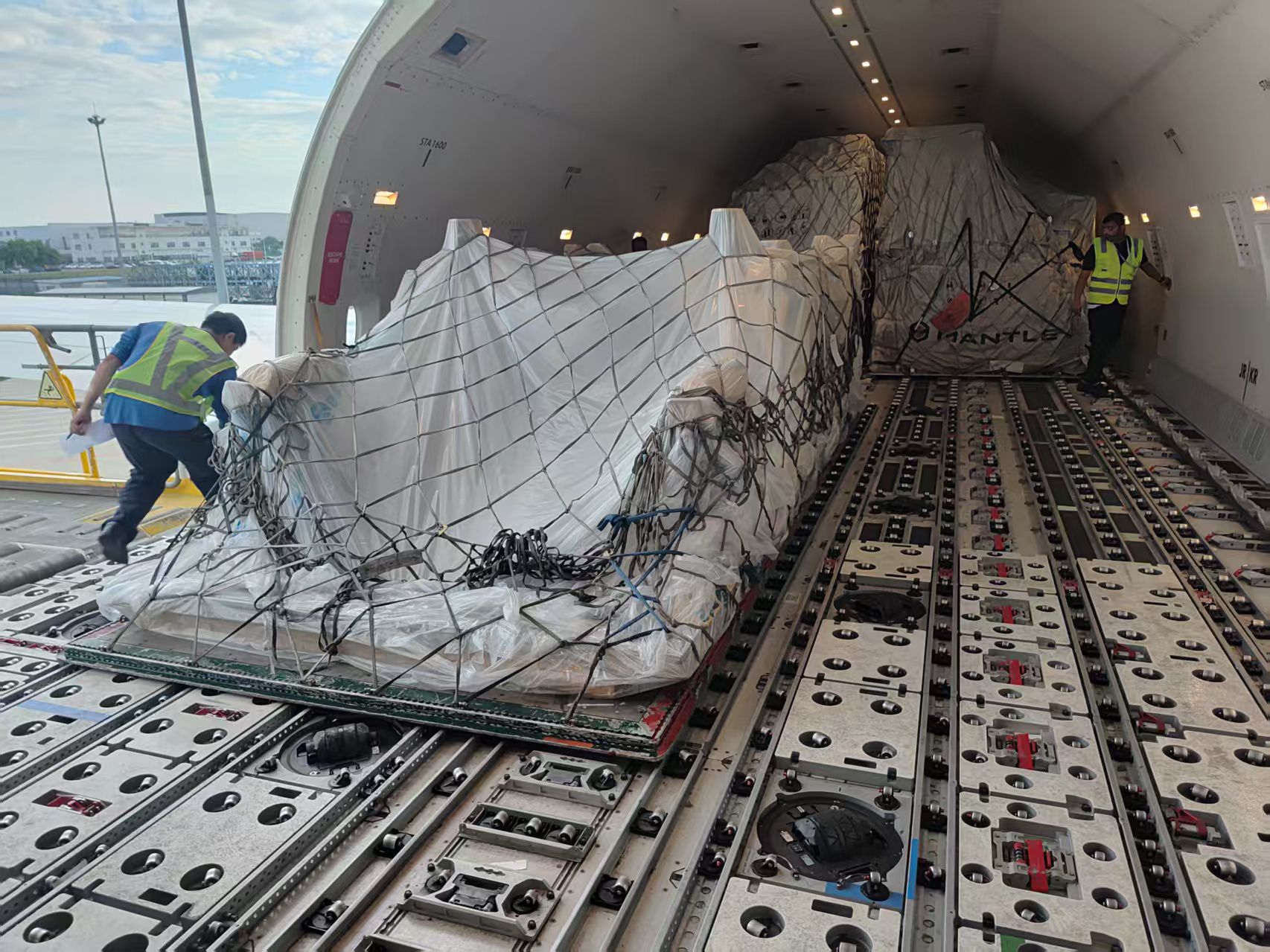 image of a traffic control center