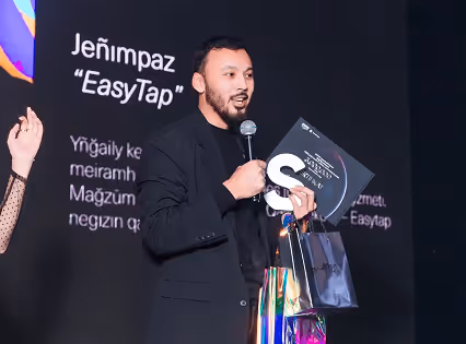 Победная фотография EasyTap на Best Startup 2023 от Steppe Awards