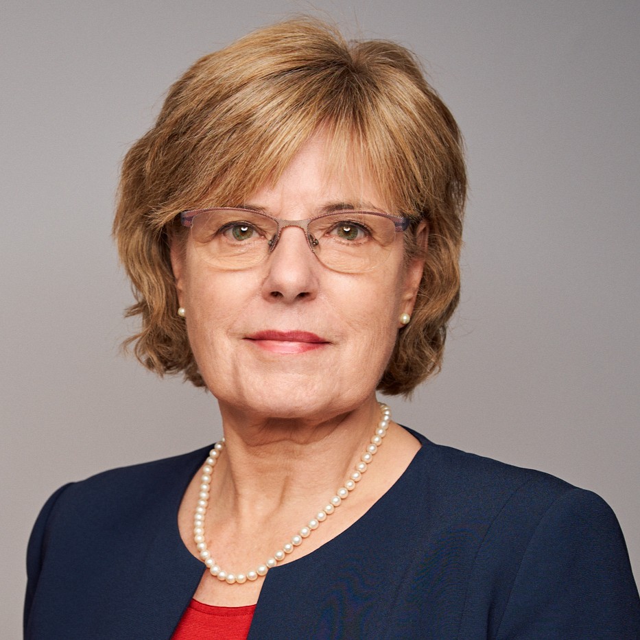 Dr. Helga Lukoschat