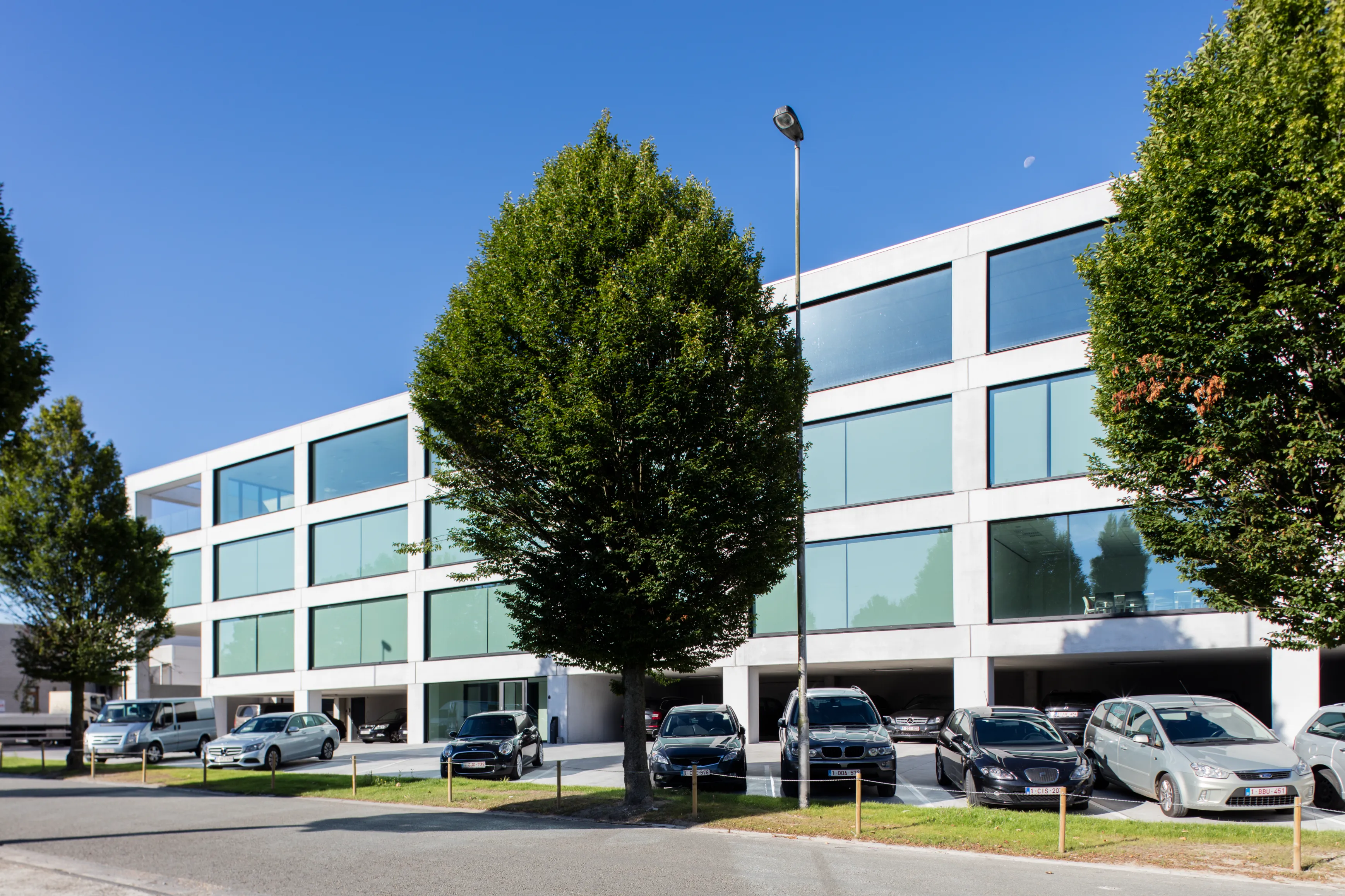 Kantoor en productiehal